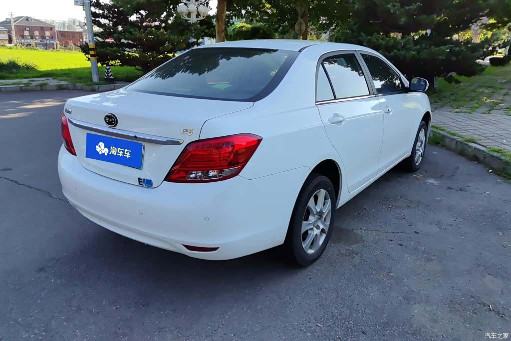 BYD E5, 2016 3