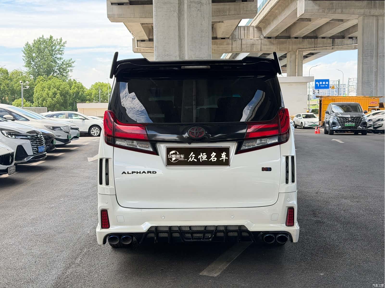 Toyota Alphard, 2017 4