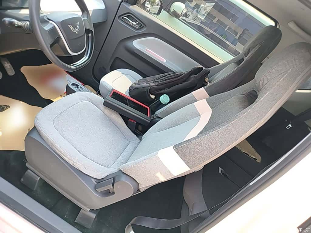 Wuling MINIEV, 2021 11