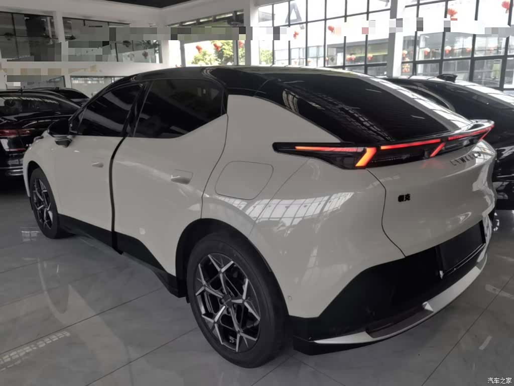 Lynk & Co 02, 2025 все фото