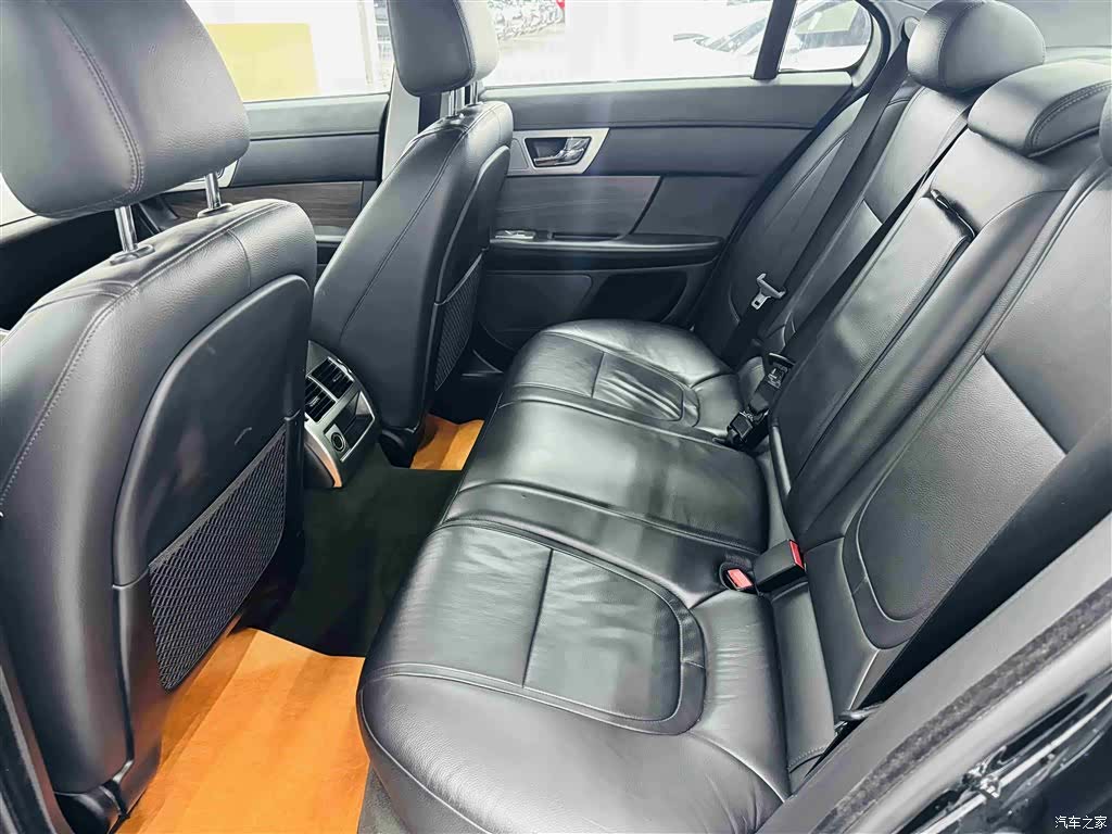 Jaguar XF, 2014 18