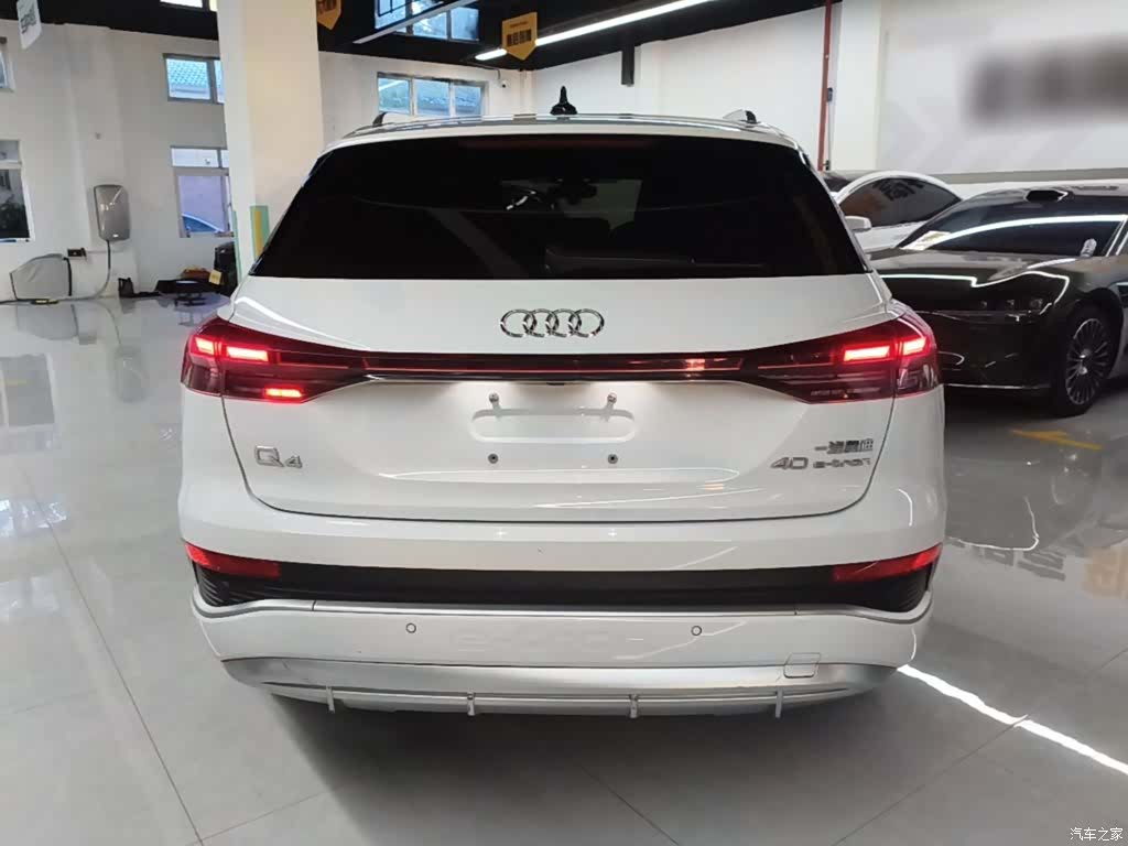 Audi Q4 e-tron, 2023 6