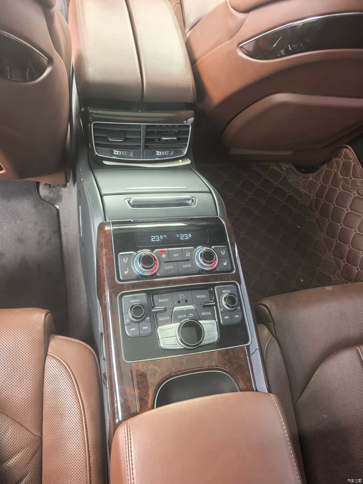 Audi A8L, 2015 9