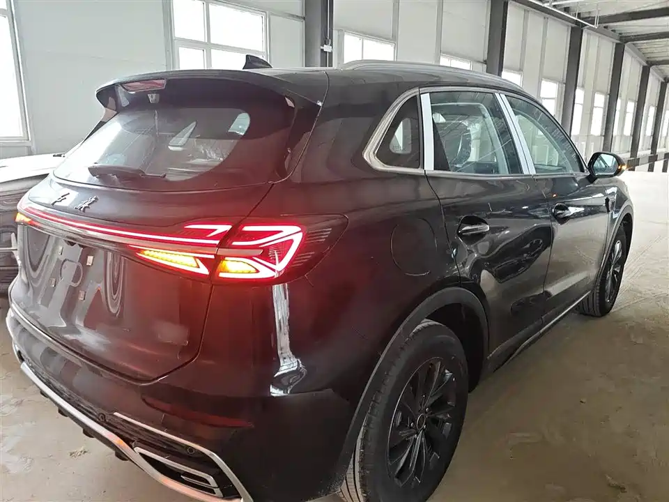 Hongqi HS5