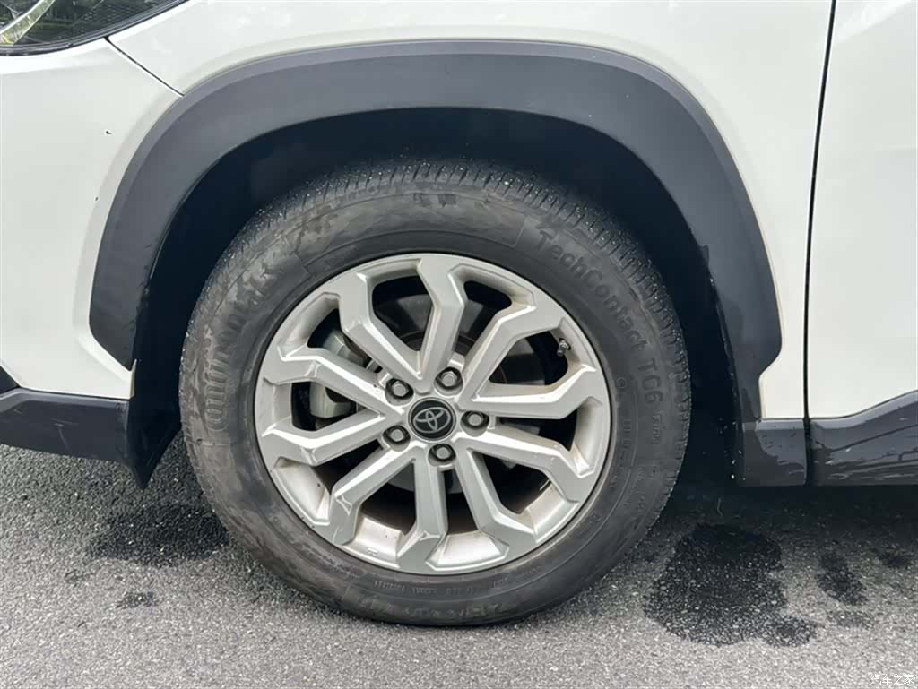 Toyota Frontlander, 2023 15
