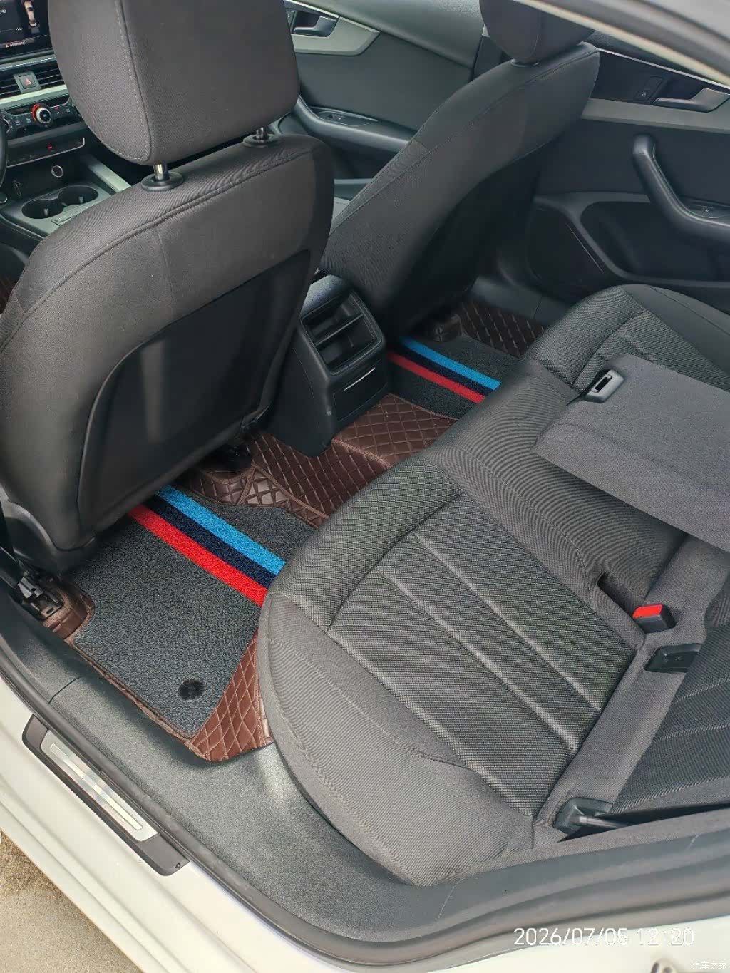Audi A4L, 2019 6