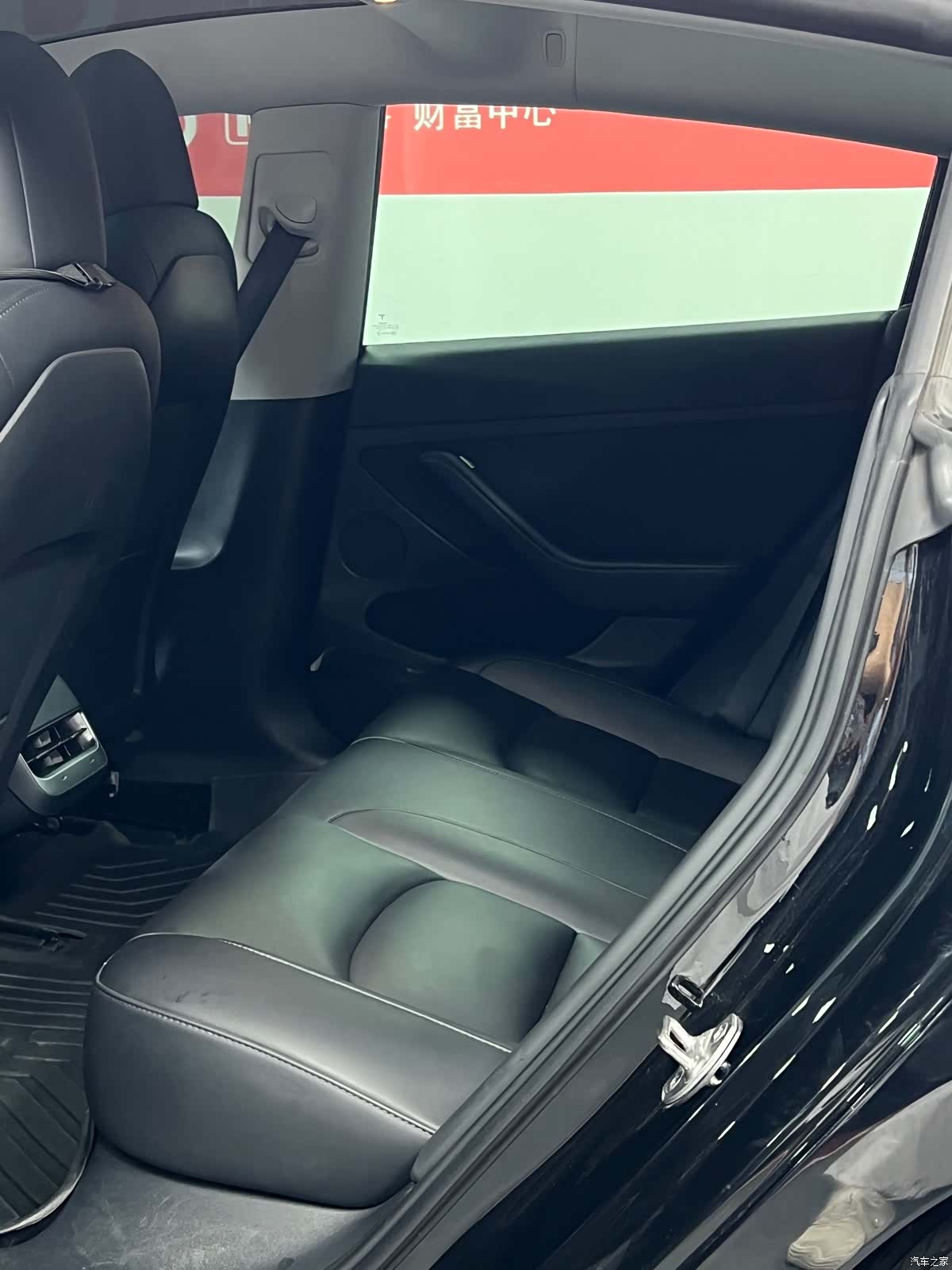 Tesla Model 3, 2021 все фото