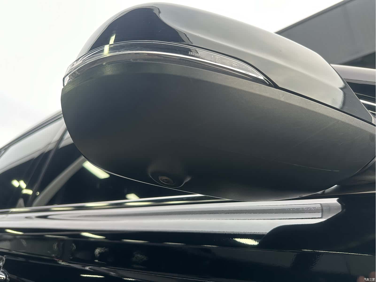 Roewe RX8, 2022 20