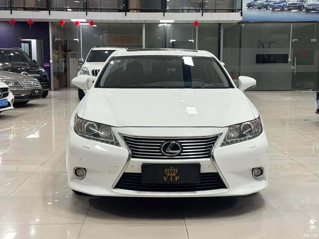 Lexus ES, 2015 2