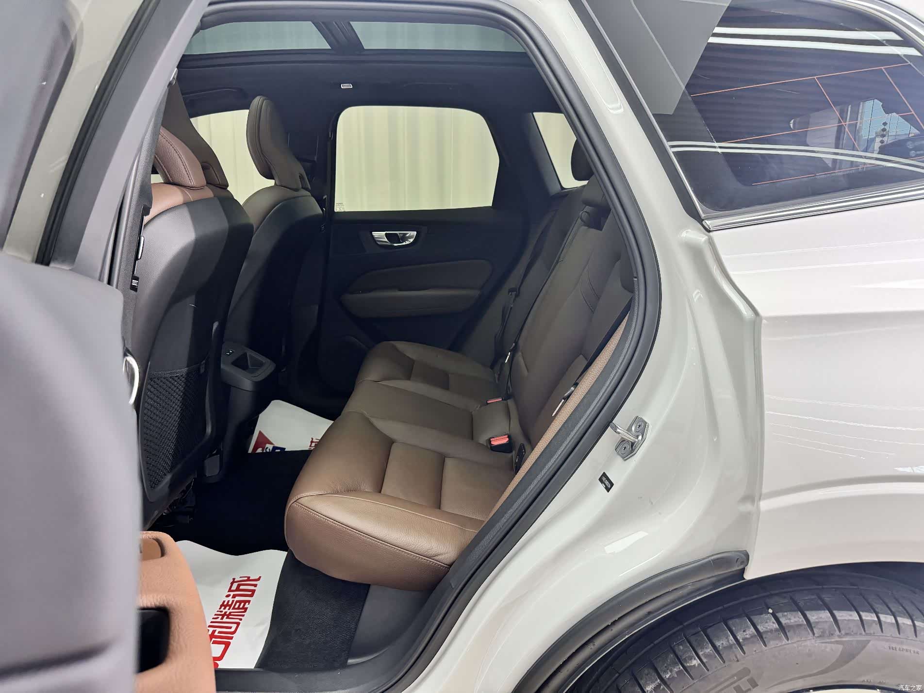 Volvo XC60, 2022 8