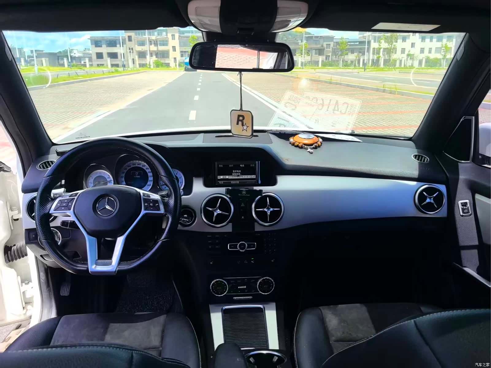Mercedes-Benz GLK-Class, 2015 8