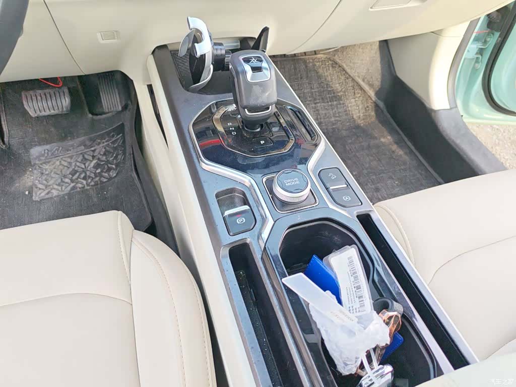 Geely Icon, 2023 10