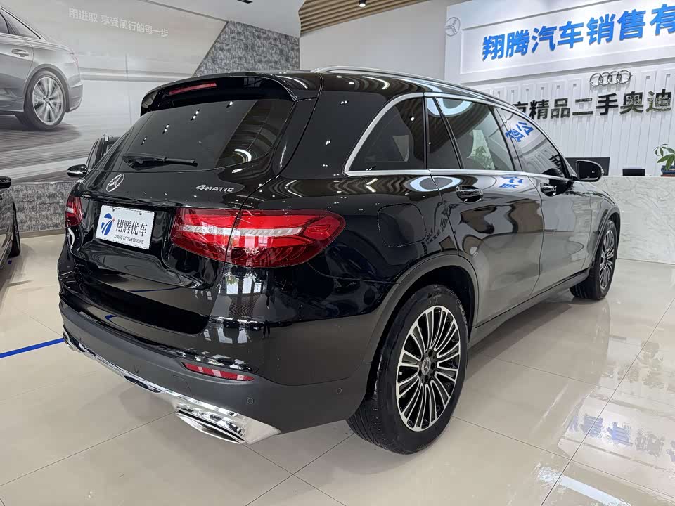 Mercedes-Benz GLC Mercedes-Benz GLC