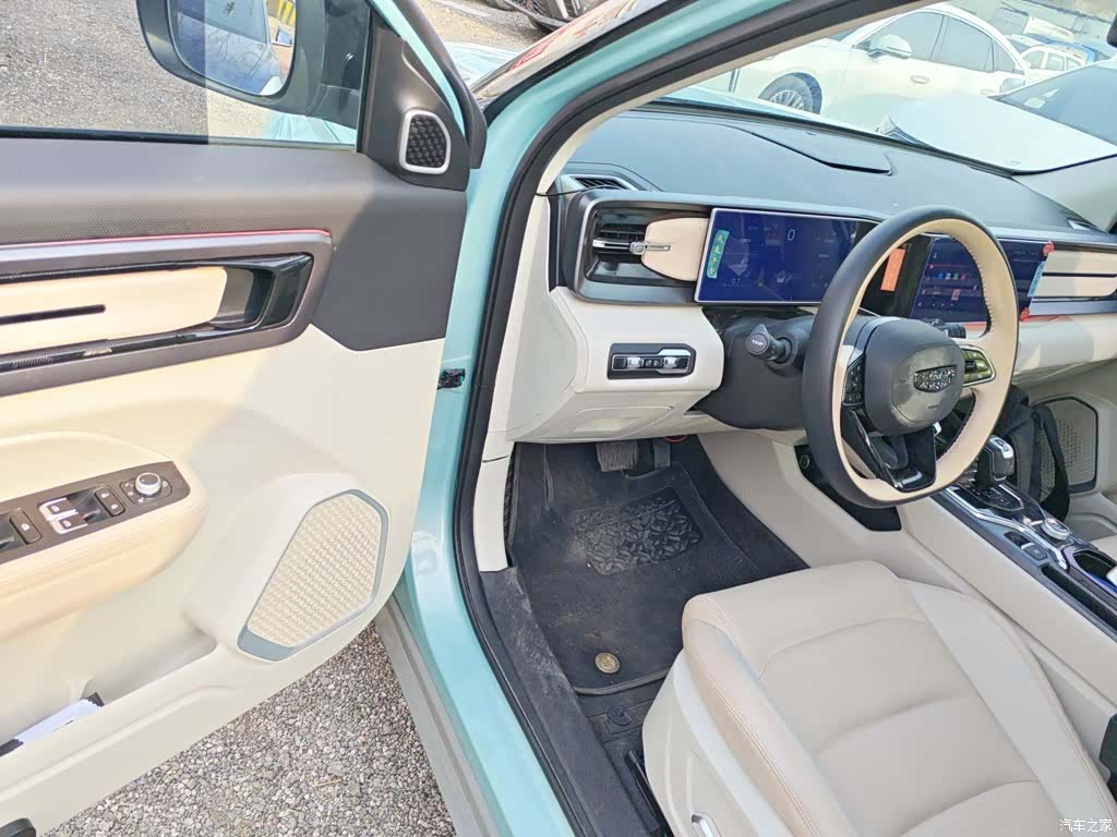 Geely Icon, 2023 12