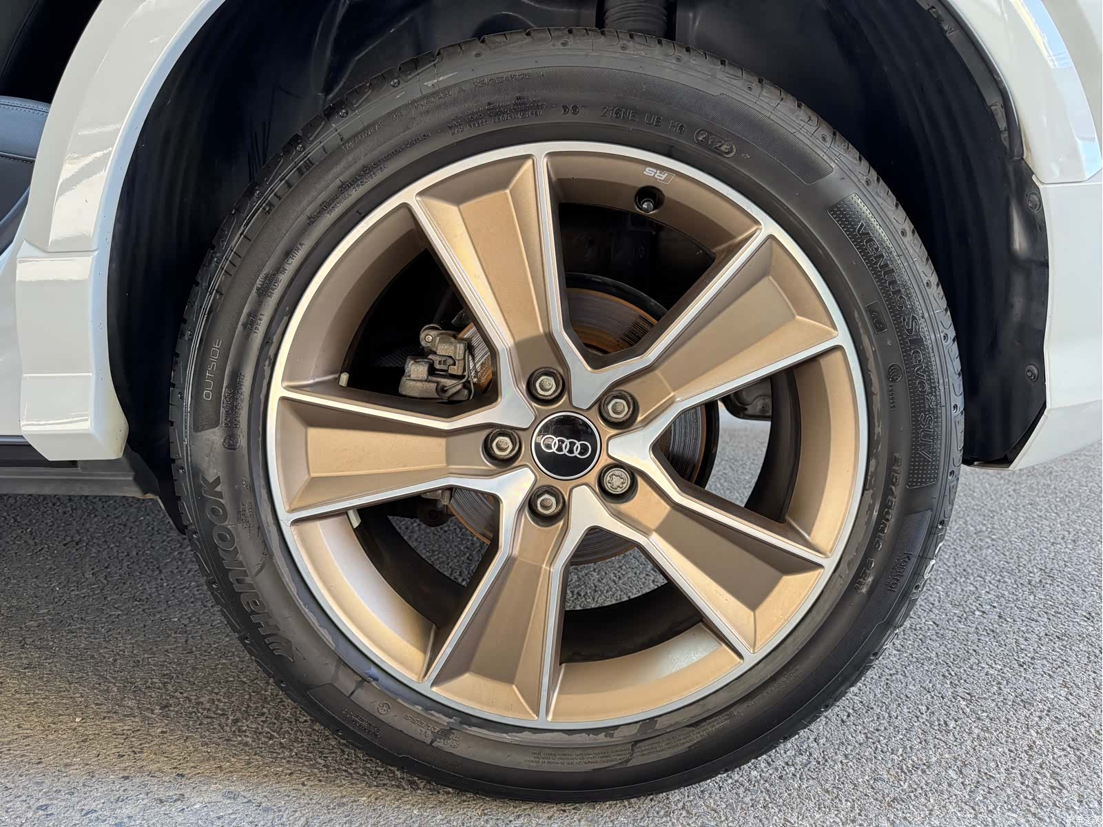 Audi Q2L, 2023 22