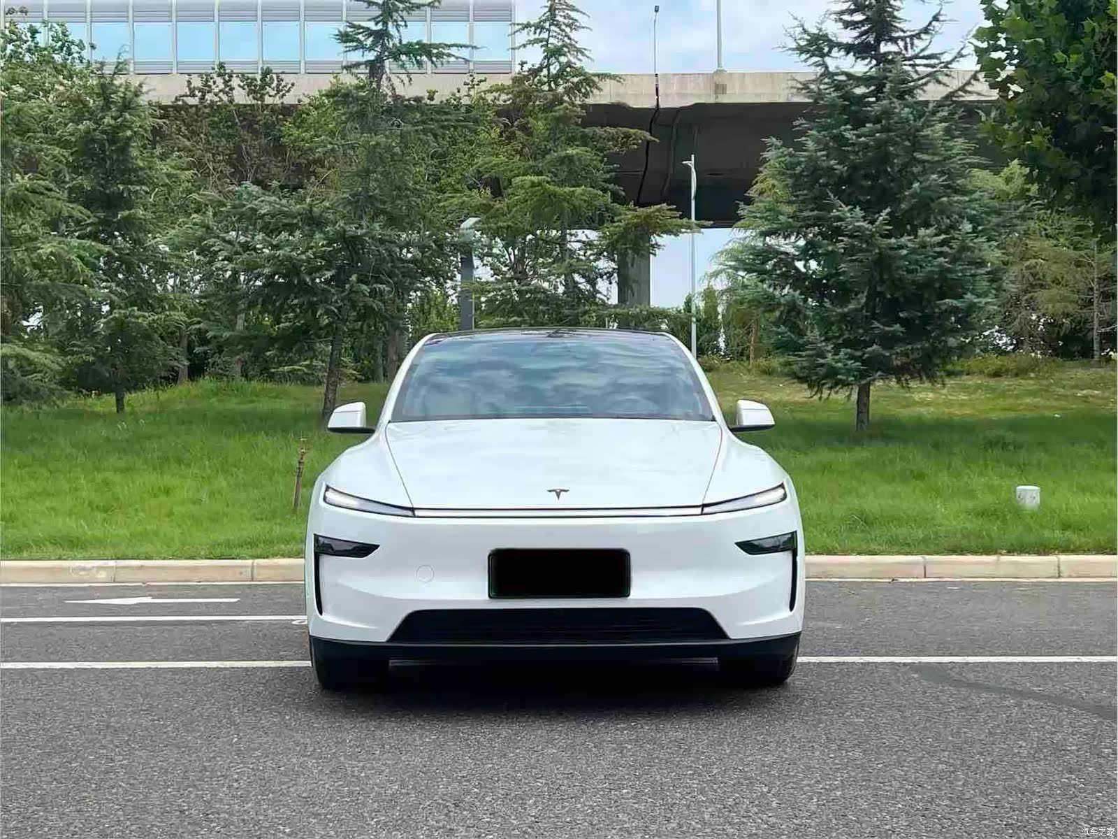 Tesla Model Y, 2025 2