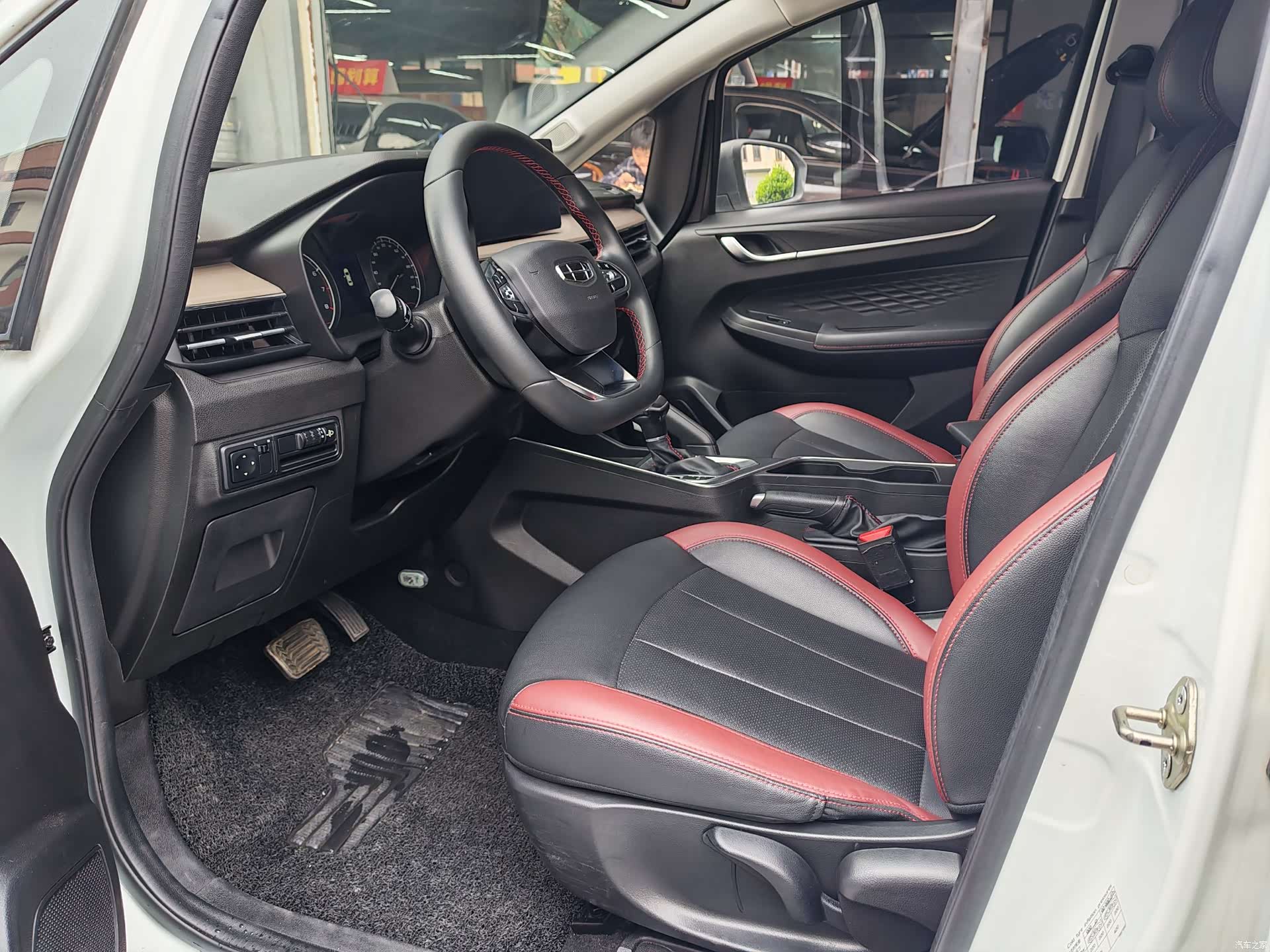 Geely X3, 2021 все фото
