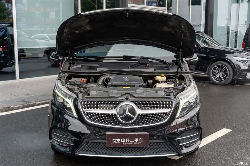 Mercedes-Benz V-Class, 2023 20