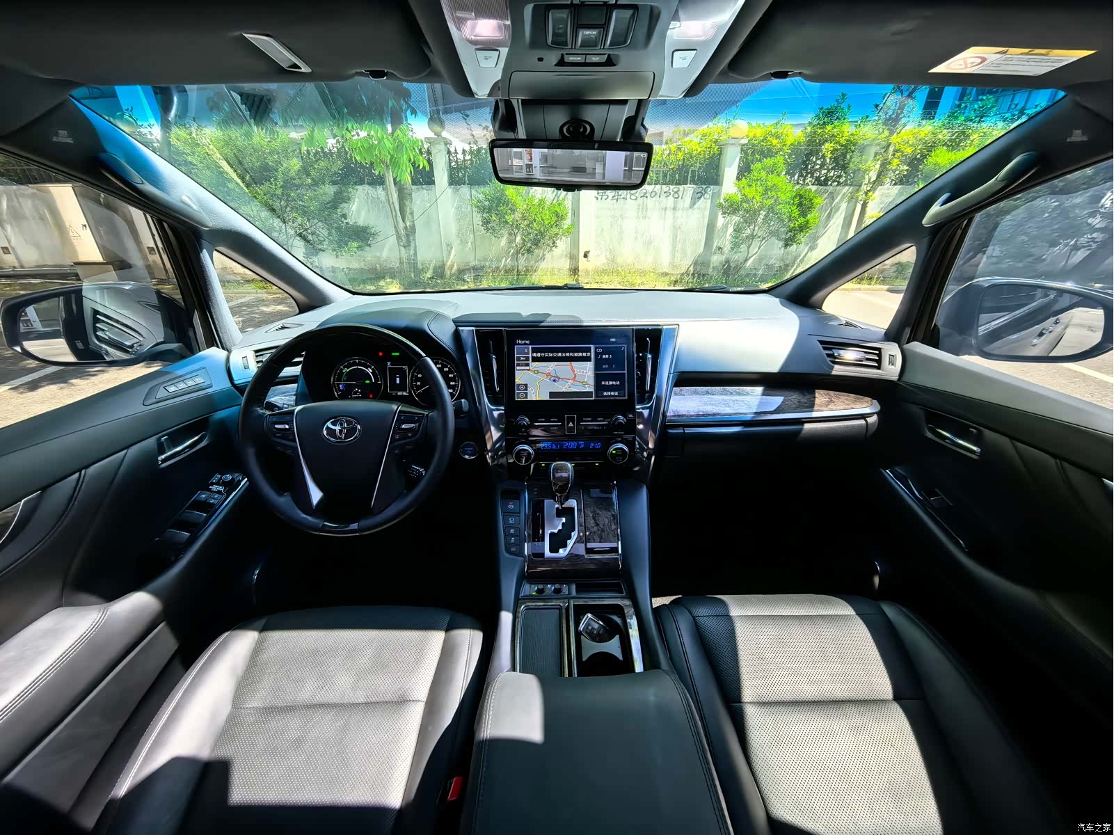 Toyota Alphard, 2021 15