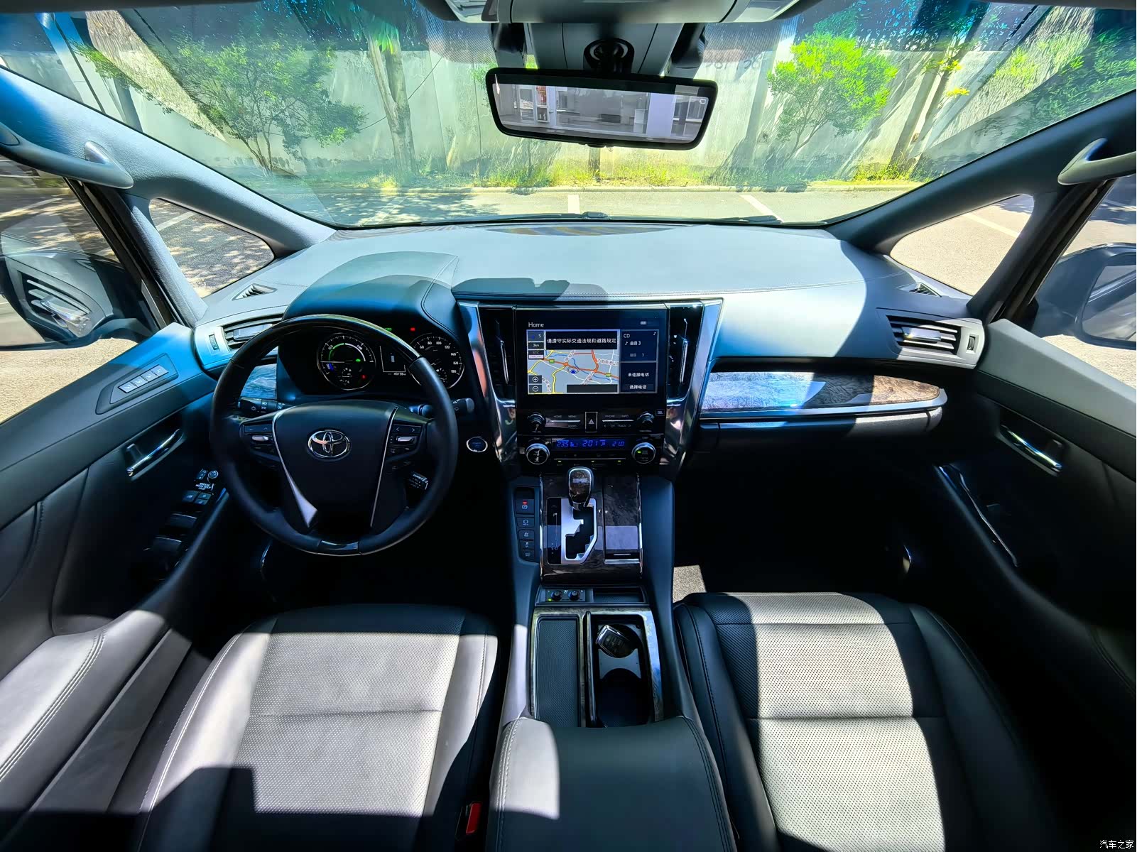 Toyota Alphard, 2021 19
