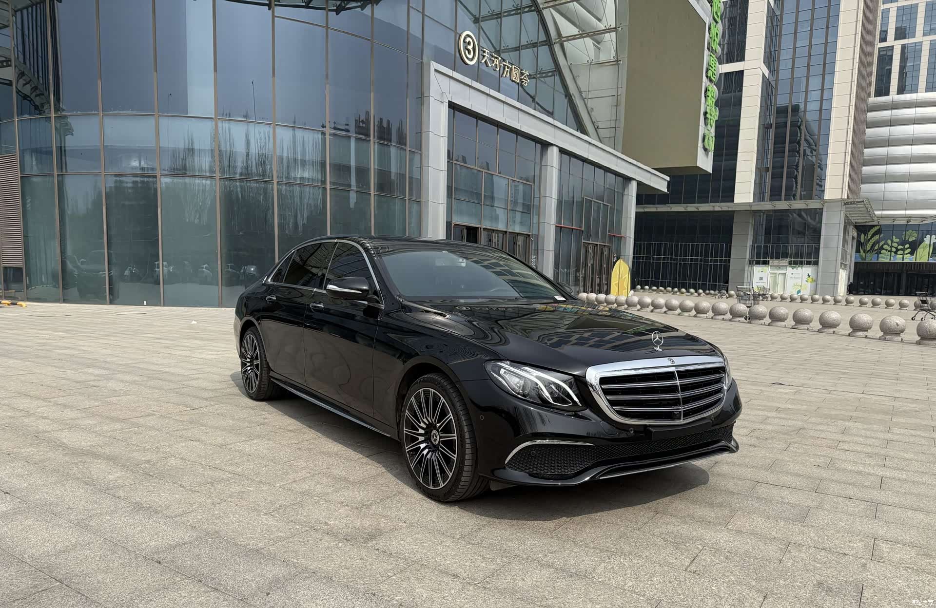 Mercedes-Benz E-Class, 2019 3