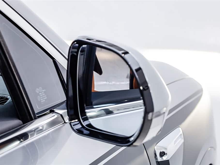 AITO Ask the world M9