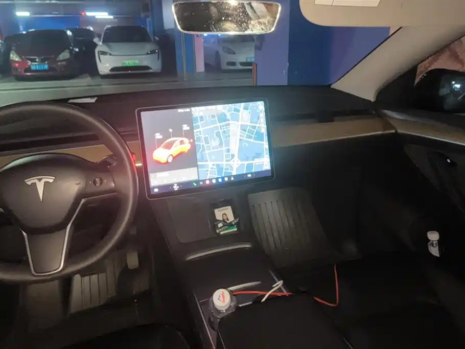 Tesla Model Y Tesla Model Y
