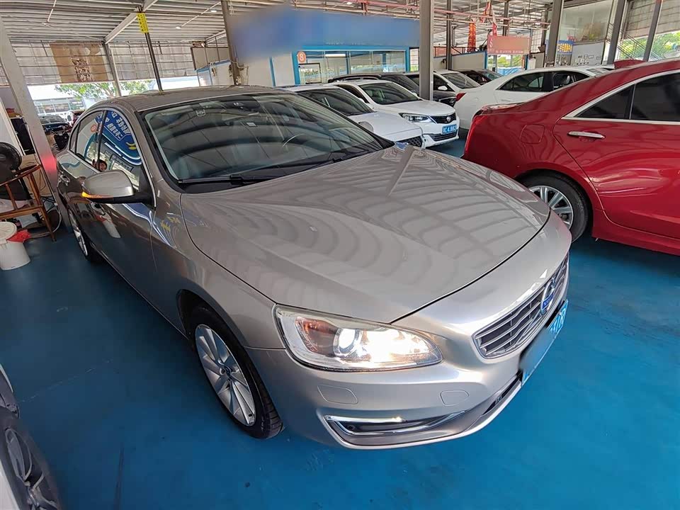 Volvo S60