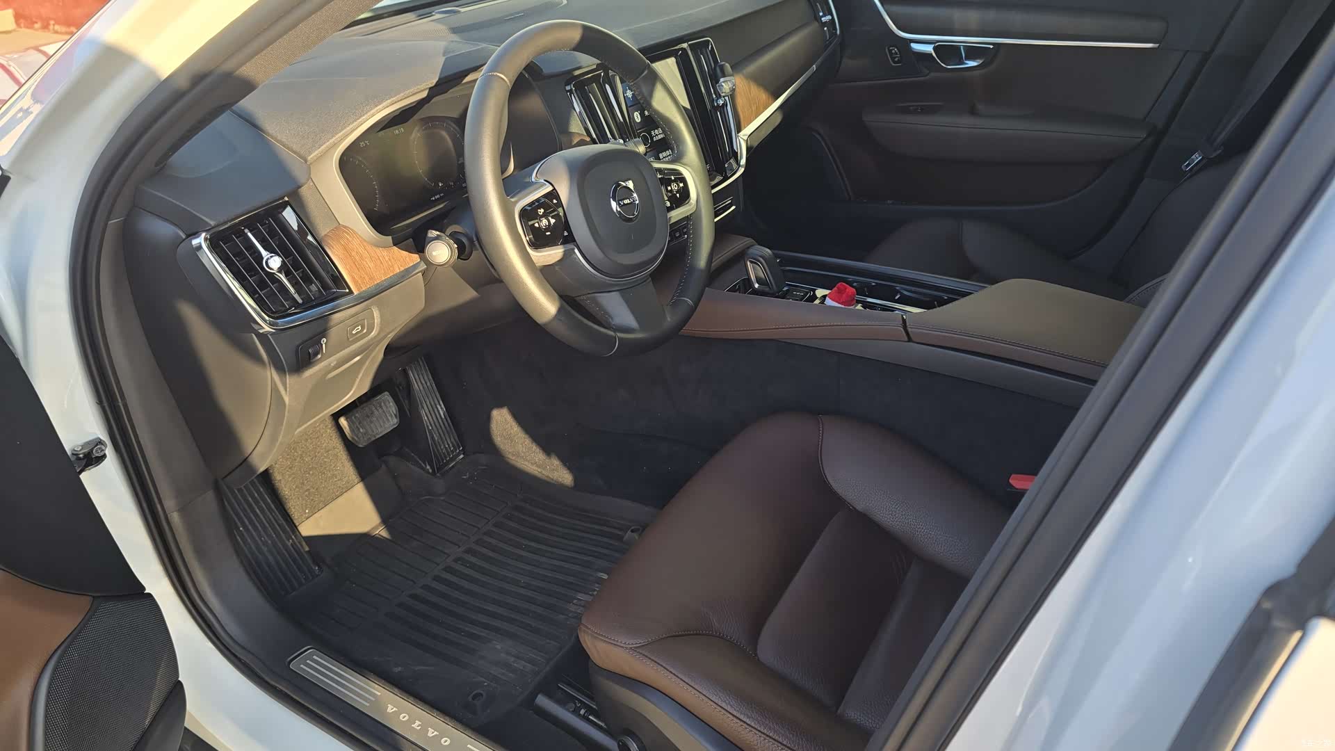 Volvo V90, 2021 4