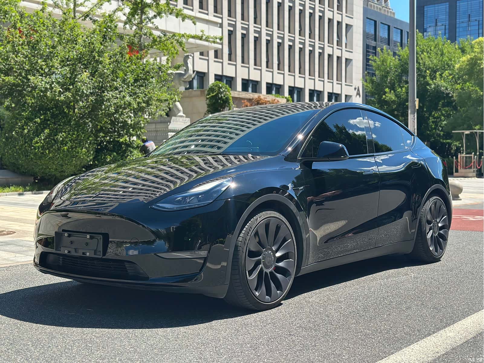 Tesla Model Y, 2022 1