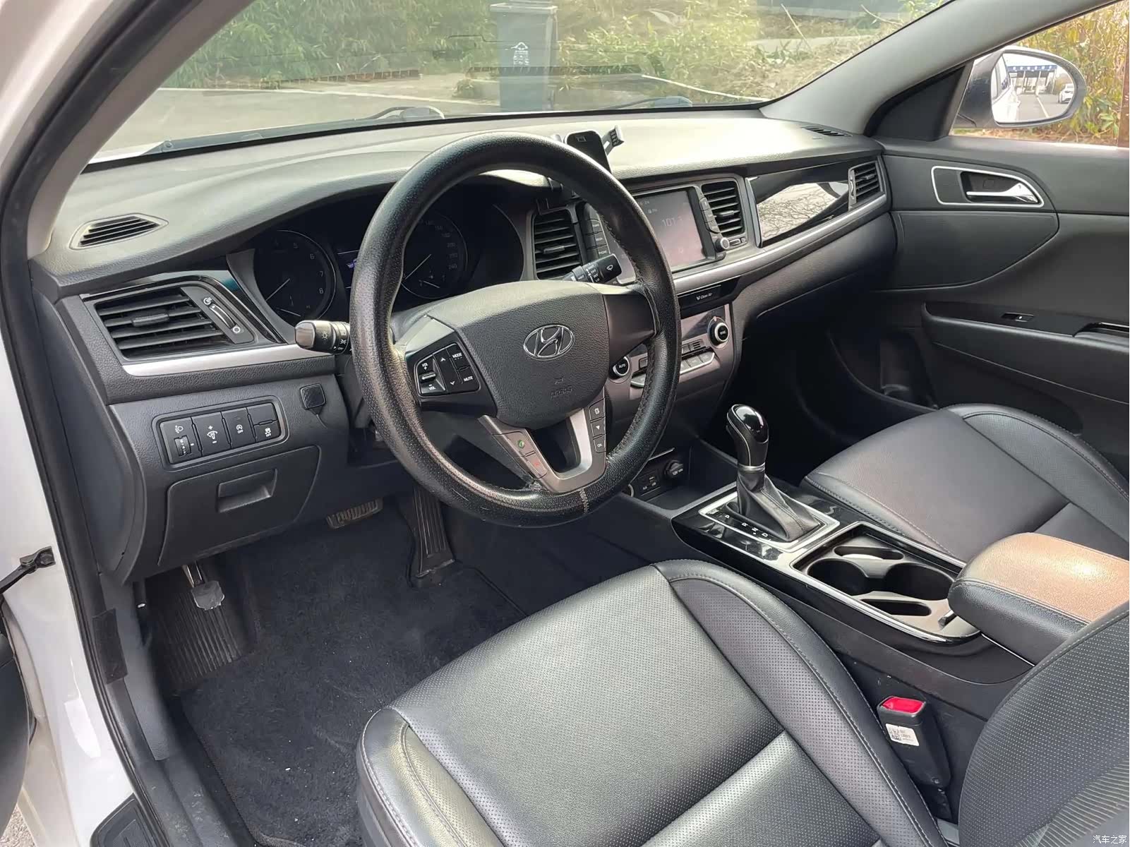 Hyundai DLX, 2016 9