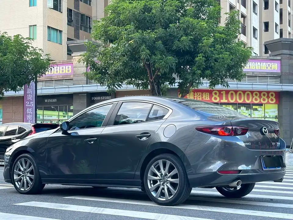 Mazda 3 Angkesaila
