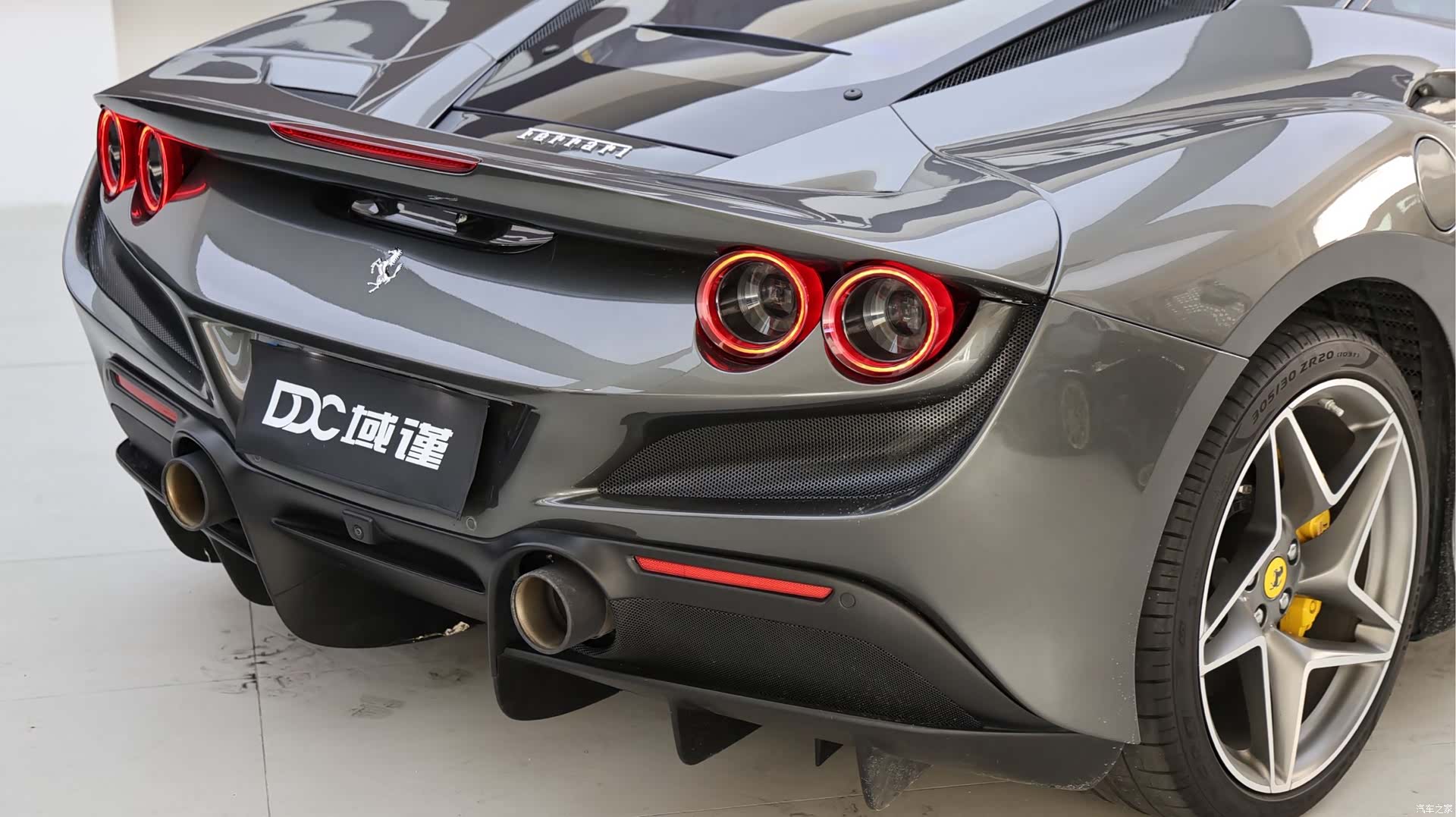 Ferrari F8, 2021 8