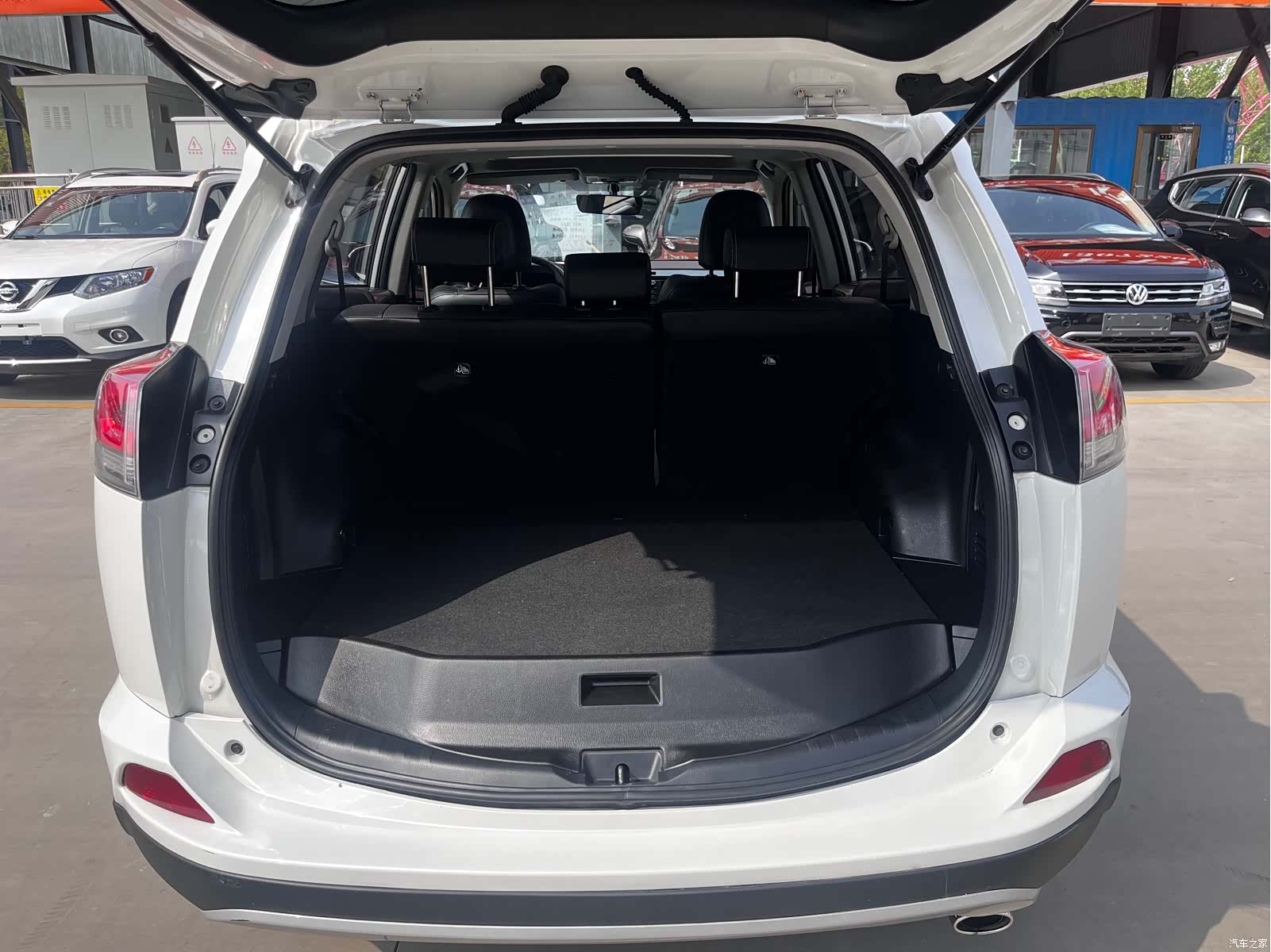 Toyota RAV4, 2017 17