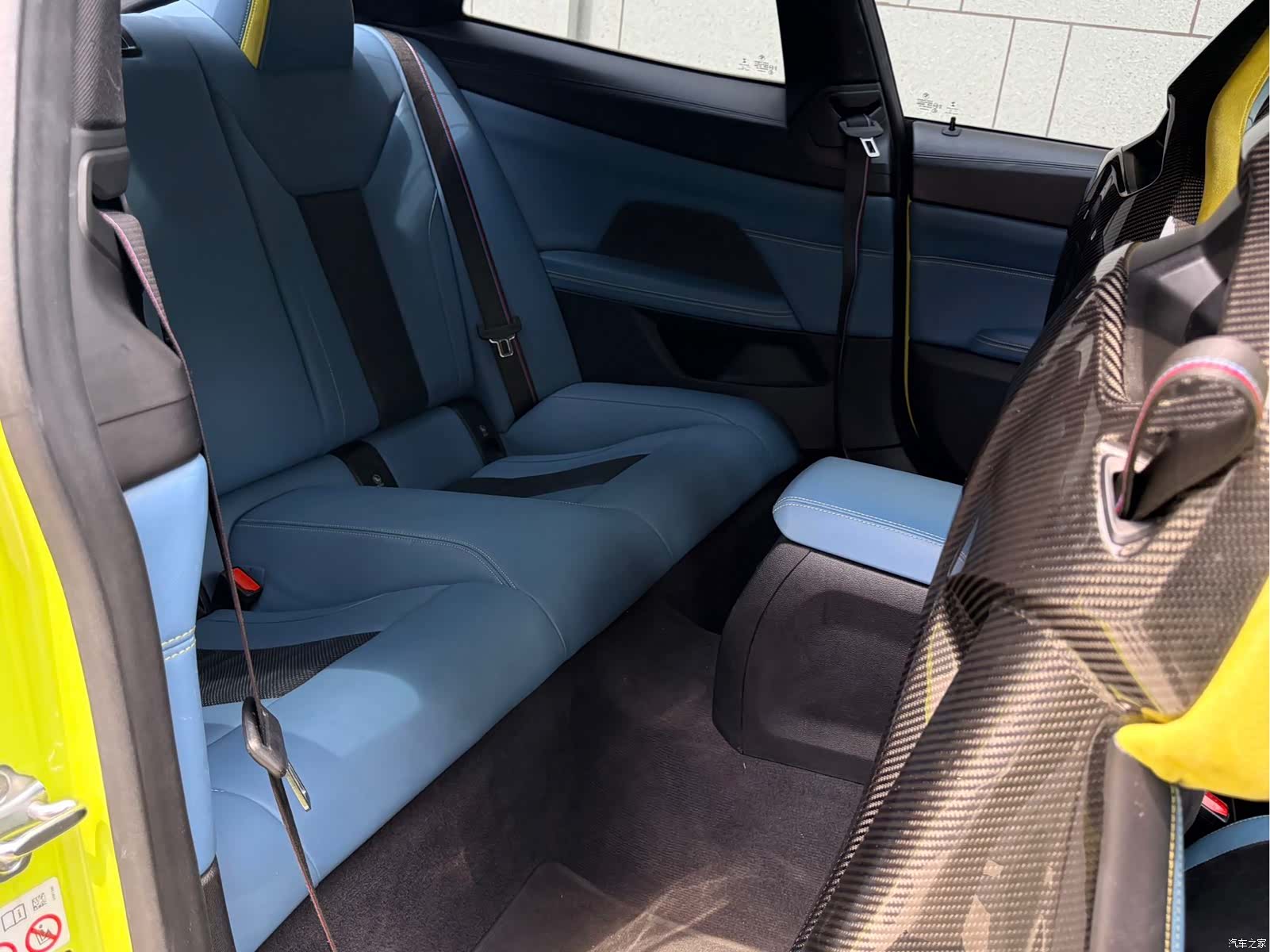 BMW M4, 2023 8