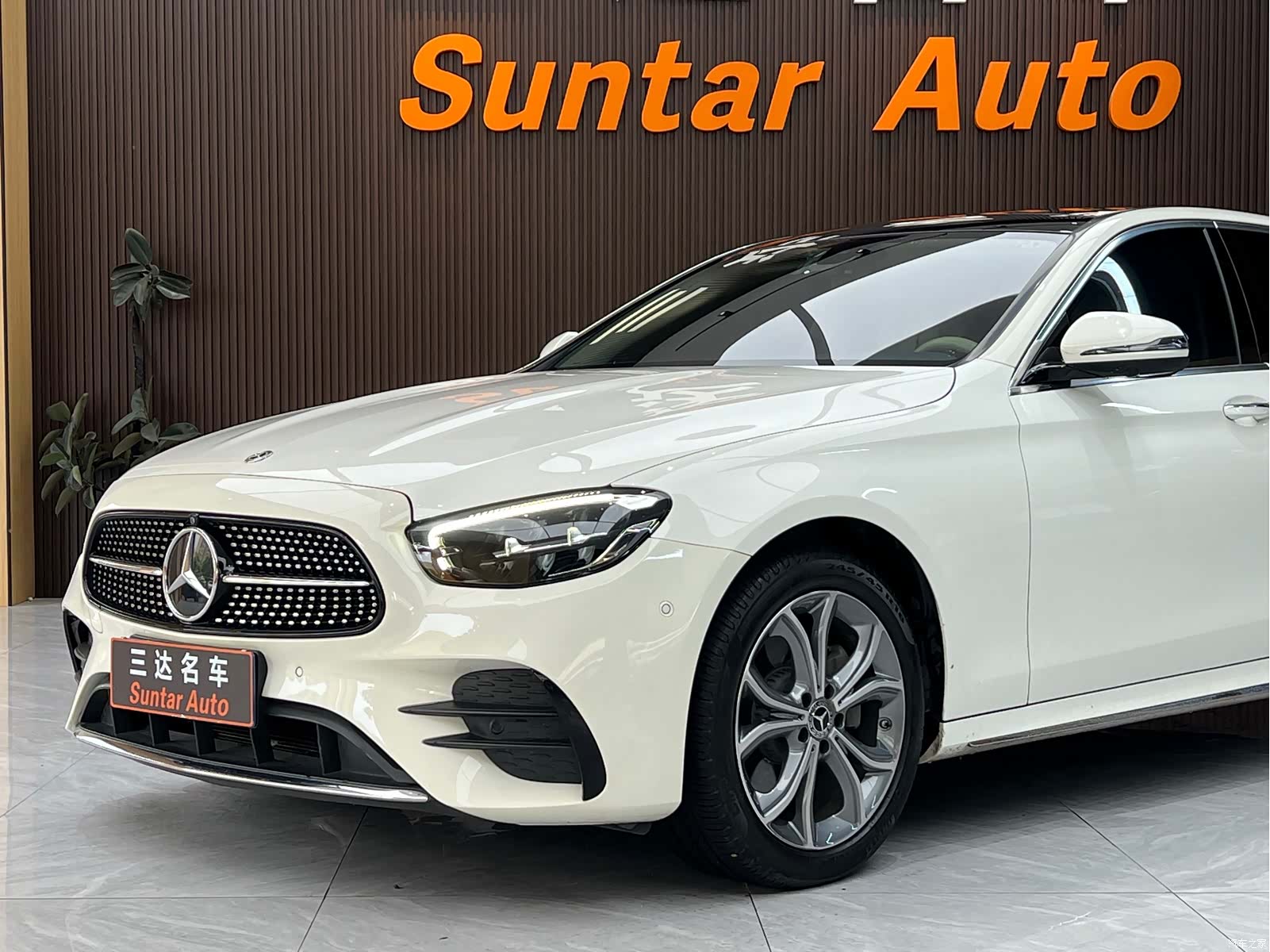 Mercedes-Benz E-Class, 2021 12
