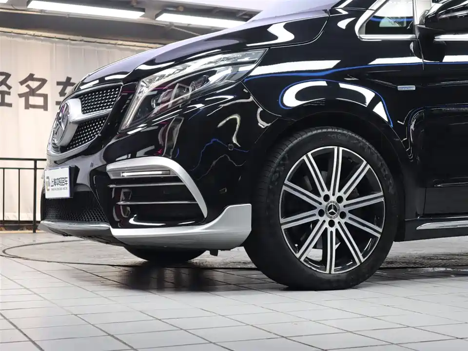 Mercedes-Benz V-class