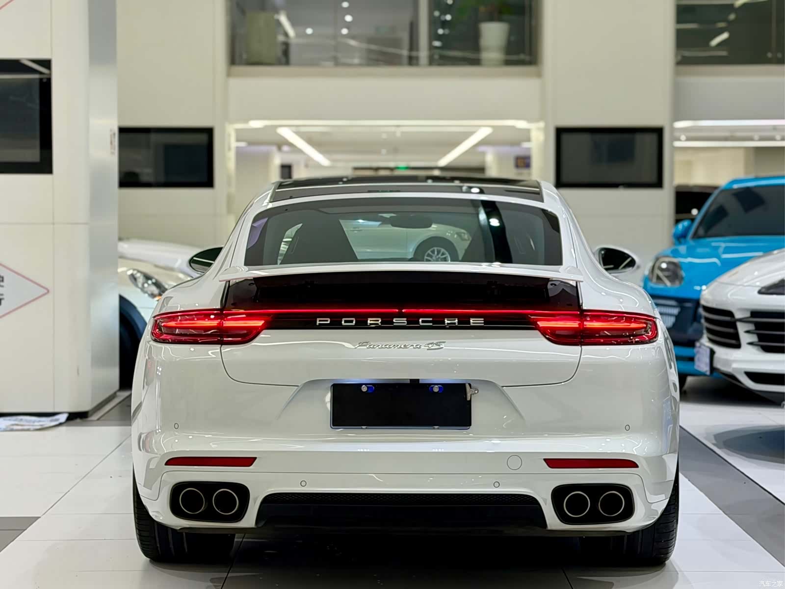 Porsche Panamera, 2018 все фото