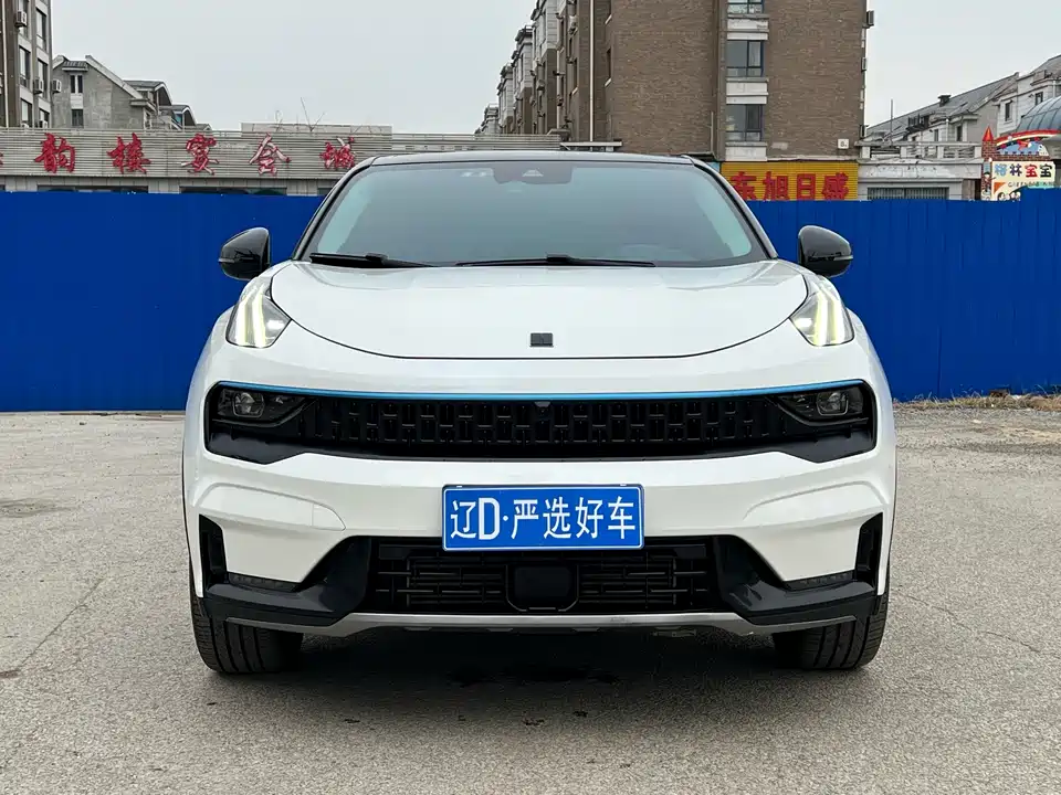 Lynk & Co 05