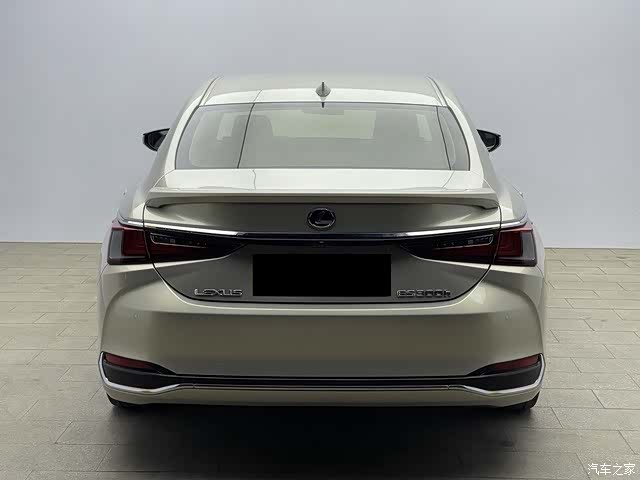 Lexus ES, 2020 6
