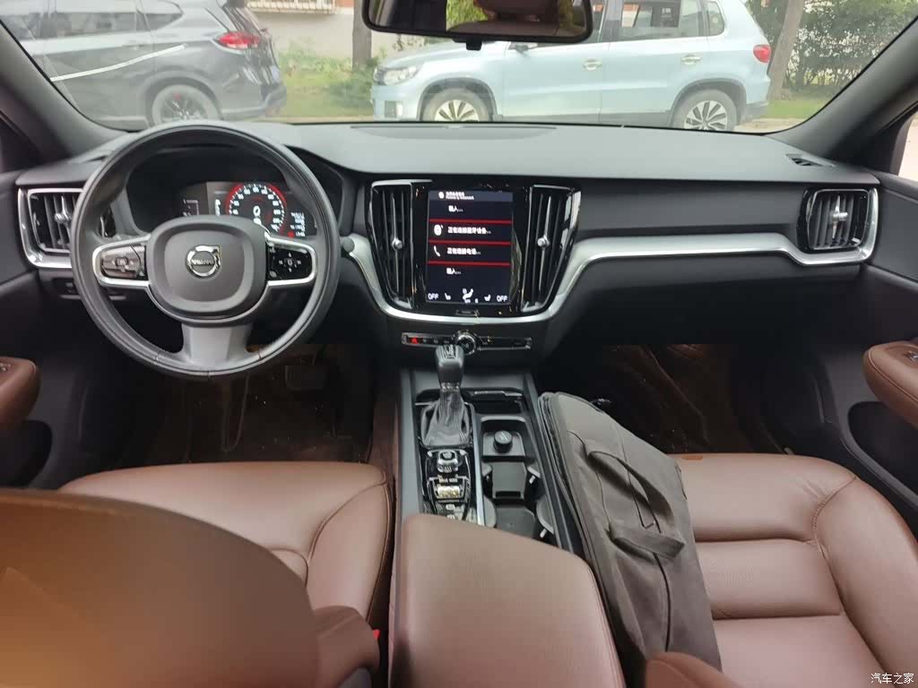 Volvo S60, 2020 все фото