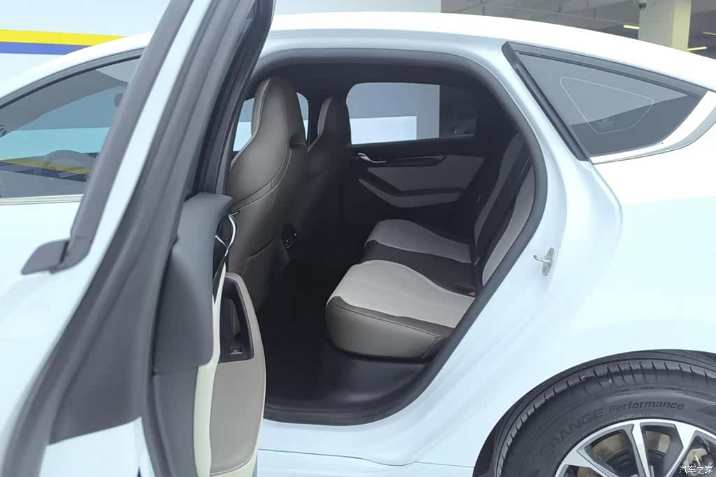 BYD Qin, 2025 11