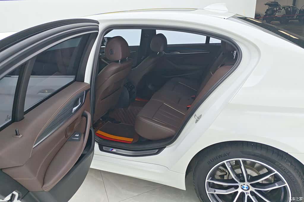 BMW 5 Series, 2021 11