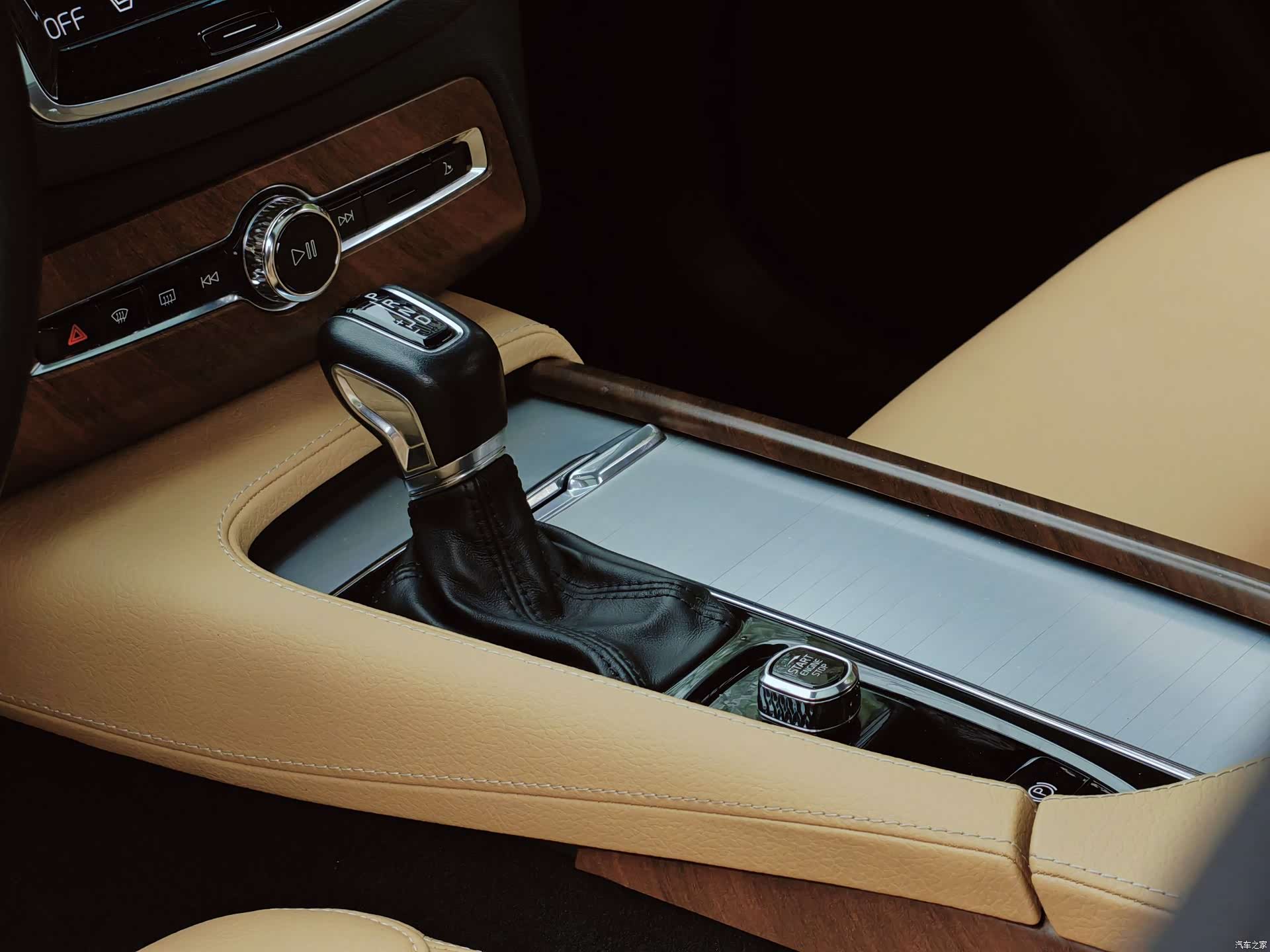 Volvo XC90, 2019 11