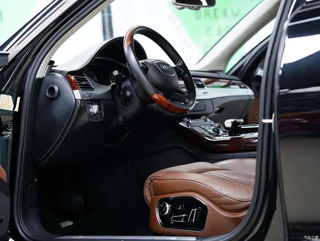 Audi A8L, 2013 24