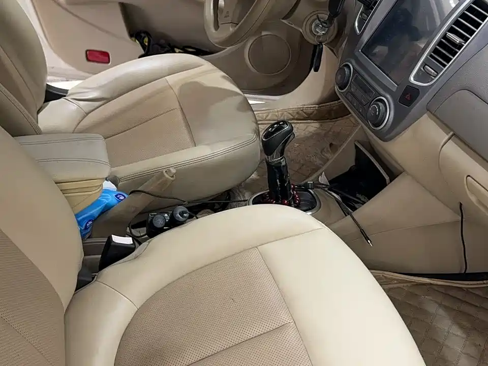 Dongfeng Junfeng E11K