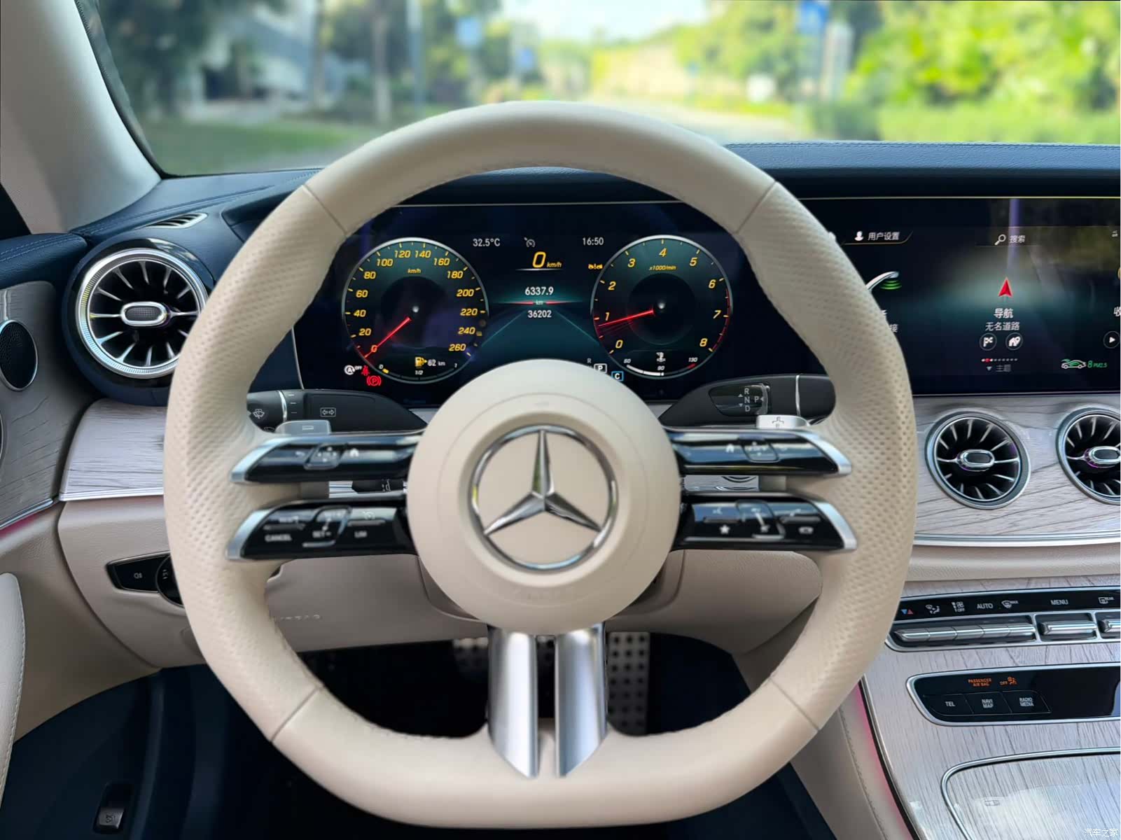 Mercedes-Benz E-Class, 2024 15