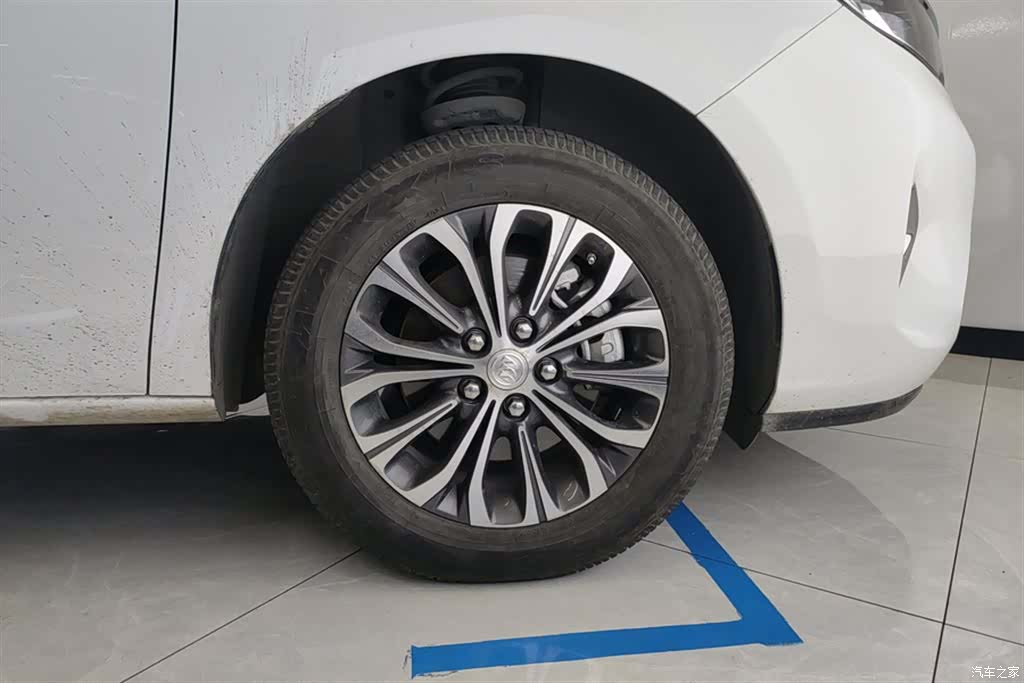 Buick GL8, 2022 6