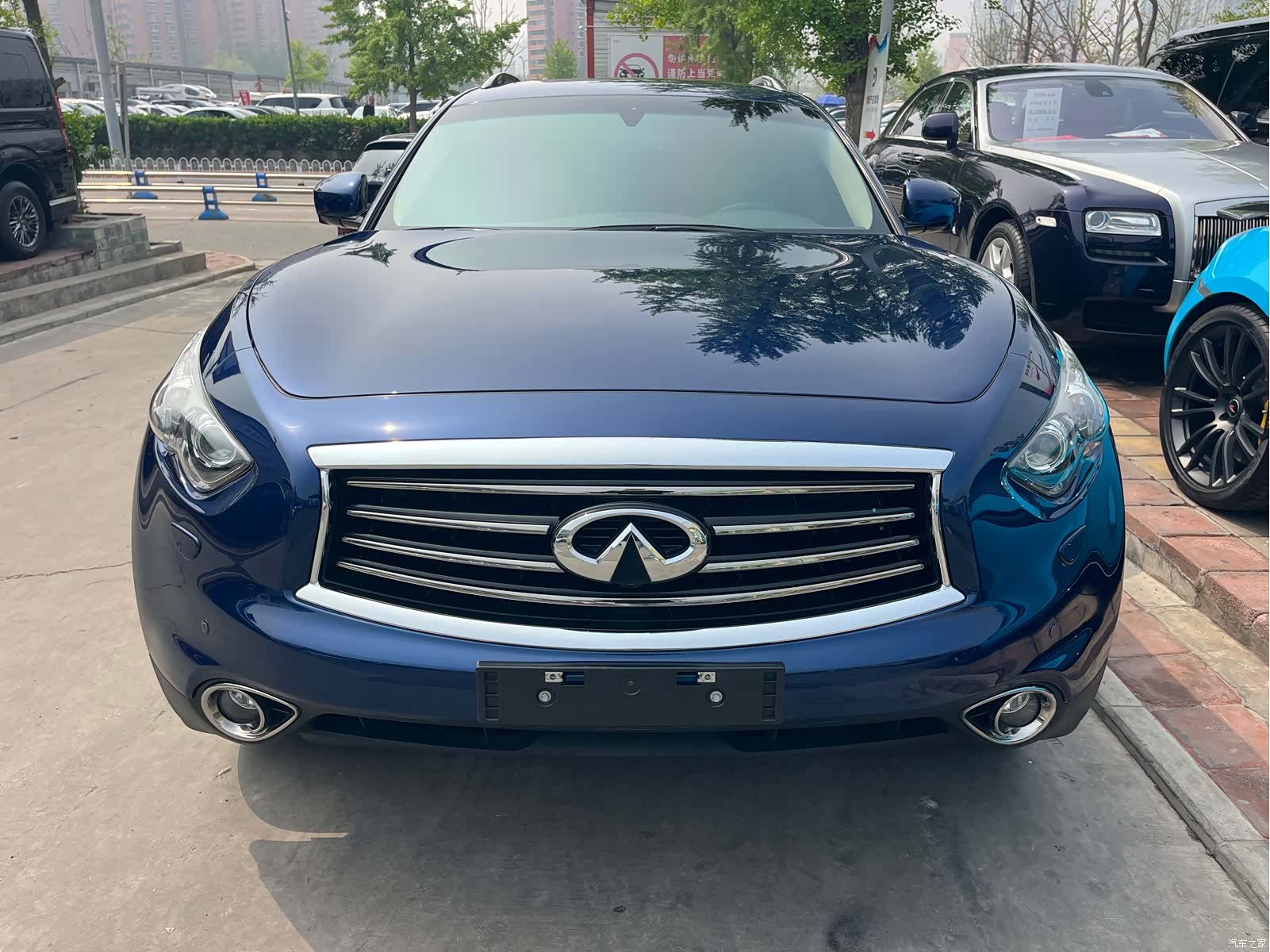 Infiniti FX37, 2013 2