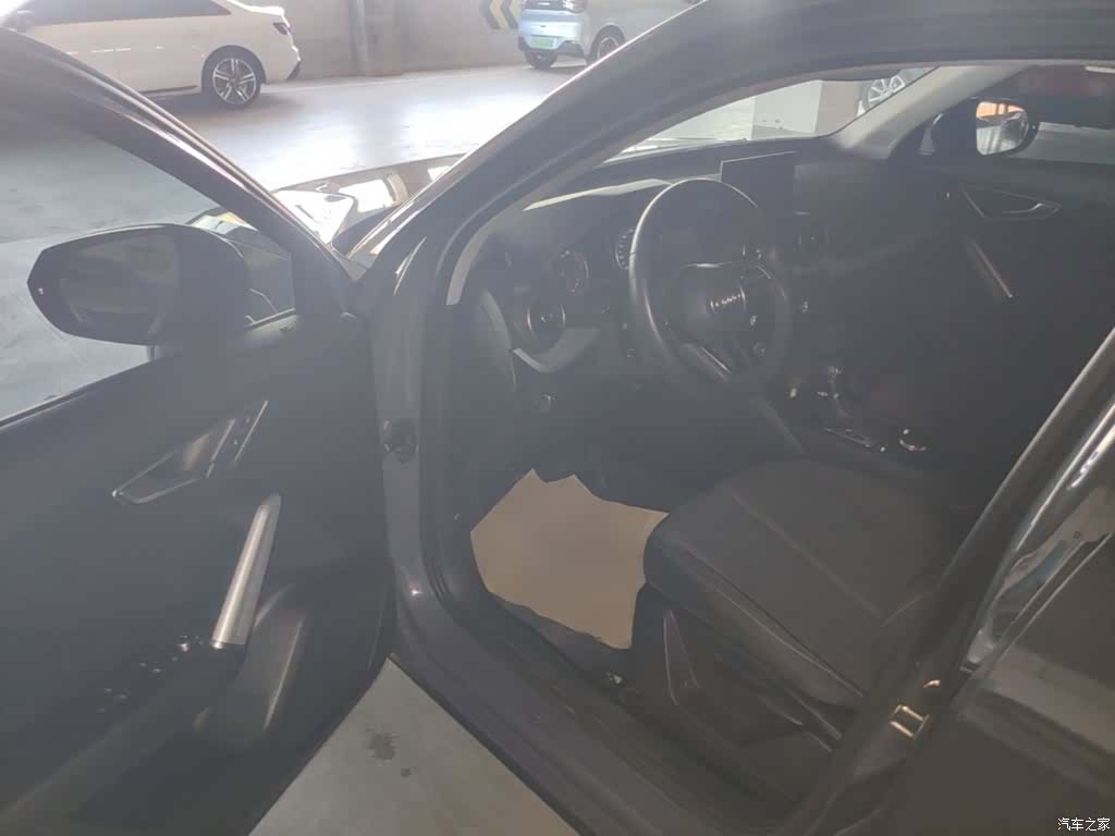 Audi Q2L, 2021 16